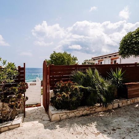 Floreika Studio By The Sea Skinária Екстериор снимка